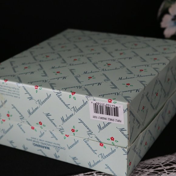 Madame Alexander Doll - Purple Sparkle Dragonfly Fairy - Picture 6 of 7